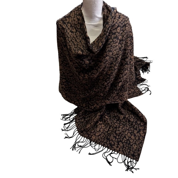 Black and Brown Animal Print Ruana Wrap Shawl Cape Jacket Outerwear One Size - Picture 9 of 9